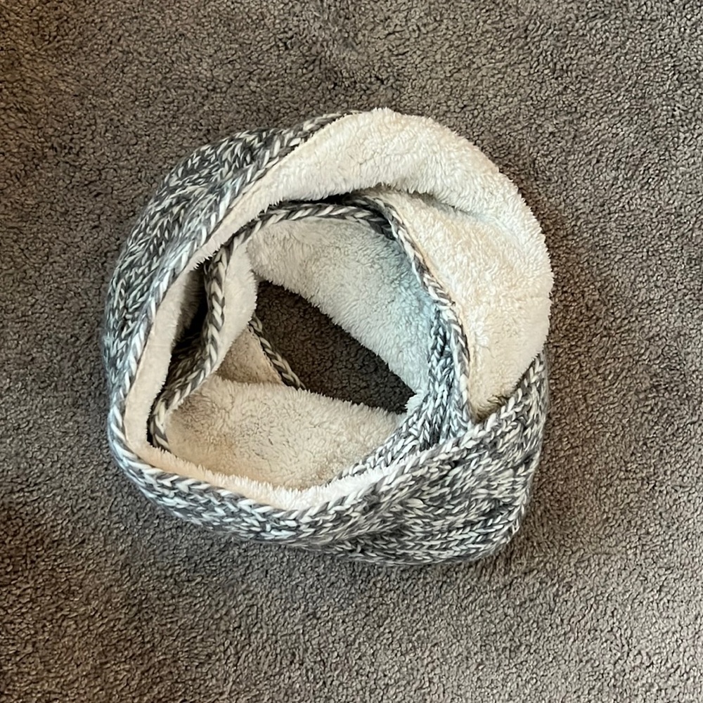 Infinity scarf